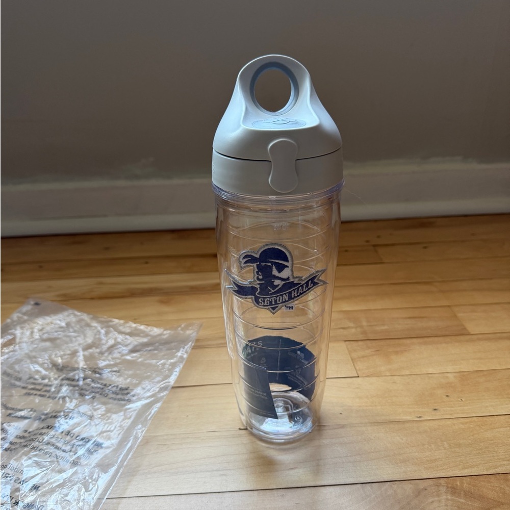 Seton Hall 20oz Measuring Water Bottle